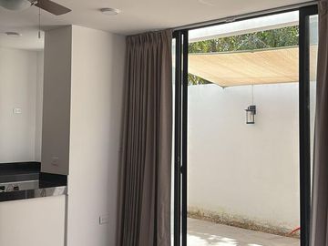 Townhouse NUEVO en Xcanatun
