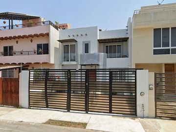 HERMOSA CASA EN LA COLONIA FLUVIAL VALLARTA UBICADA EN PUERTO VALLARTA