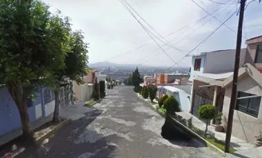 Casa de recuperación bancaria a la venta en Lomas de Vista Hermosa, Pachuca de Soto, Hgo.
