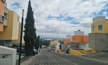 CASA EN FRACCIONAMIENTO VILLAS DE LA CAÑADA, ATIZAPAN, EDOMEX. REMATE ADJUDICADO