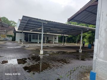 Gedung Ex Showroom Sayap BKR - Bandung Kota, SHM, Murah