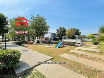 ทาวน์โฮม เนื้อที่ 25.5 ตร.ว. โครงการ เดอะทรัสต์ ทาวน์ วงแหวน–ลําลูกกา (The Trust Town) ถนนลำลูกกา ตำบลบึงคำพร้อย อำเภอลำลูกกา ปทุมธานี