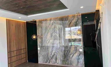 VENTA CASA LAVA 5
PARQUE VOLCANES EN 
LOMAS DE ANGELOPOLIS  recámaras 4 una en planta baja casa inteligente regaderas hidromasaje WC inteligente sonido Alexa en toda la casa sala comedor doble altura