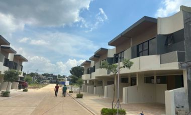 for sale town house in antipolo near metro manila