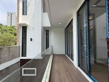 Lokasi Cilandak - Dijual Rumah Di 4 Lantai Mewah Rumah Sultan Model Facade Travertine Jakarta Selatan Dekat Pintu Tol Lokasi Strategis