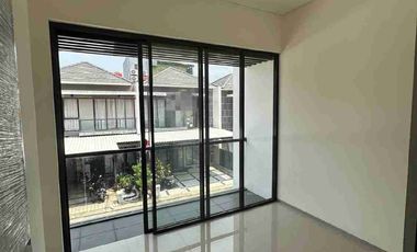 Disewakan Rumah Baru  di Golden City Bekasi Utara