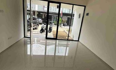 Disewakan Rumah Baru  di Golden City Bekasi Utara