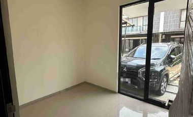 Disewakan Rumah Baru  di Golden City Bekasi Utara