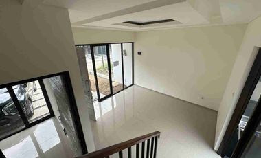 Disewakan Rumah Baru  di Golden City Bekasi Utara