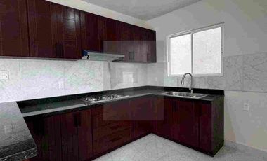 Hermoso Conjunto de Tres CASAS