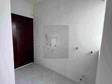 Hermoso Conjunto de Tres CASAS
