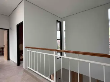 Dijual Rumah Lebak Bulus Baru Brand New House Desain Mewah  dekat Pintu Tol Jakarta Selatan