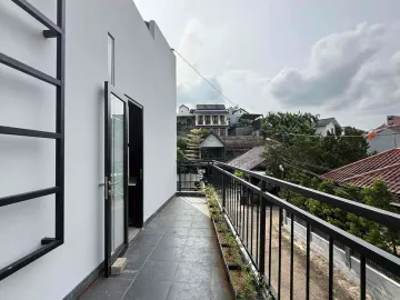 Dijual Rumah Lebak Bulus Baru Brand New House Desain Mewah  dekat Pintu Tol Jakarta Selatan