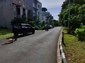 Rumah Gading Kusuma Kelapa Gading 12x22m 3 lantai, bagus dan strategis