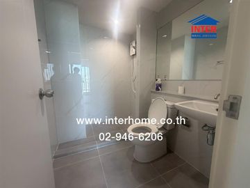 33.42 sq.m. condominium at Plein Plein Genwide Rangsit-Khlong Luang, Soi Khlong Luang 25, Phahonyothin Road, Khlong Luang Road, Chiang Rak Road, Khlon