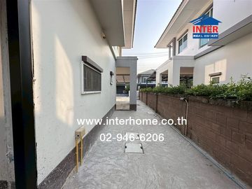 Two-story detached house, 55.9 sq.wah, Saransiri Tiwanon Chaengwattana 2 Village, near Phra Haruthai Nonthaburi School, Tiwanon Road, Mueang Pathum Th