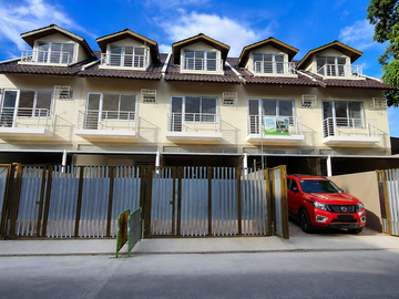 3 Storey Townhouse for Sale in Brgy Holy Spirit Commonwealth Quezon City Walking distance to Shopwise Commonwealth