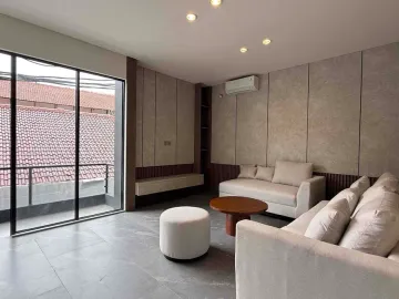 Brand New House Rumah 3 Lantai Di Kebayoran Lama Siap Huni, 2 Facad Depan & Belakang