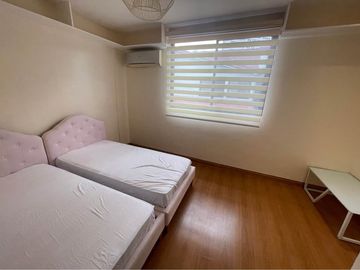 3 Storey 3 Bedroom Townhouse with 2 Car Garage and Basement For Rent at Pasadena San Juan city