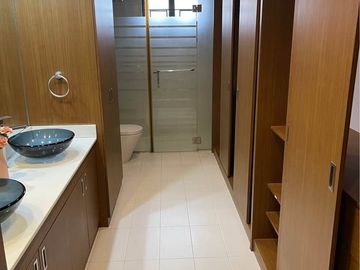3 Storey 3 Bedroom Townhouse with 2 Car Garage and Basement For Rent at Pasadena San Juan city