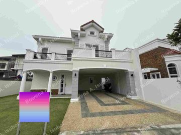 Versailles Alabang Antoinette House For Sale along  Daang Hari Road, Las Pinas City