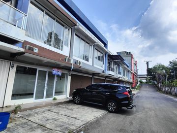 TURUN Harga, jual murah / disewakan Ruko/kantor siap pakai di Groserindo/Transmart Kalimalang