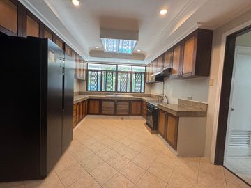 For Sale and Lease House and Lot in Urdaneta Village Makati