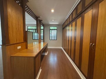 For Sale and Lease House and Lot in Urdaneta Village Makati