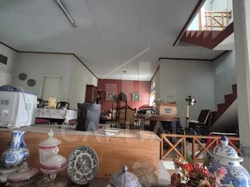 RUMAH MEWAH DENGAN TANAH LUAS NYAMAN NAN STRATEGIS DI CIBIRU BANDUNG