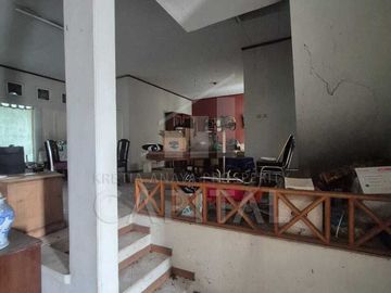 RUMAH MEWAH DENGAN TANAH LUAS NYAMAN NAN STRATEGIS DI CIBIRU BANDUNG