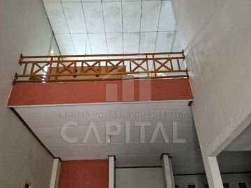 RUMAH MEWAH DENGAN TANAH LUAS NYAMAN NAN STRATEGIS DI CIBIRU BANDUNG