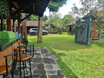 VILLA CANTIK TANAH LUAS VIEW MERAPI DEKAT EMBUNG KALIAJI