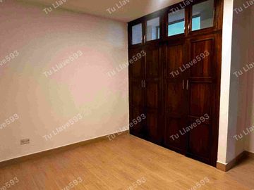 VENDO DEPARTAMENTO PLANTA BAJA DOS  DORMITORIOS A POCOS PASOS DE SAN LUÍS SHOPPING