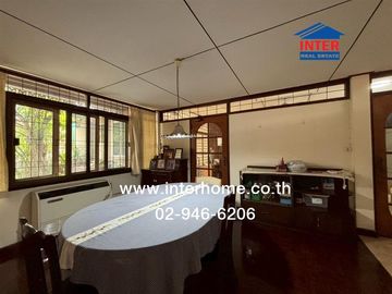 Detached house + office, 225 sq.wah. Located on Soi Tesaban Nimit Tai Soi 1, Tesaban Songkhro Road, Tesaban Nimit Tai Road, Chatuchak District