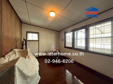 Detached house + office, 225 sq.wah. Located on Soi Tesaban Nimit Tai Soi 1, Tesaban Songkhro Road, Tesaban Nimit Tai Road, Chatuchak District