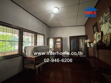 Detached house + office, 225 sq.wah. Located on Soi Tesaban Nimit Tai Soi 1, Tesaban Songkhro Road, Tesaban Nimit Tai Road, Chatuchak District