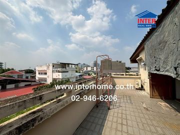 Detached house + office, 225 sq.wah. Located on Soi Tesaban Nimit Tai Soi 1, Tesaban Songkhro Road, Tesaban Nimit Tai Road, Chatuchak District