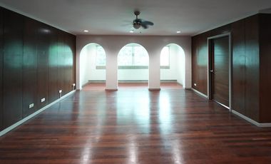 FOR LEASE: Spacious Unfurnished House!