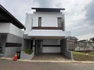 Brand New House Rumah Baru Mewah Bojongsari 2 Lantai Modern diKota Depok