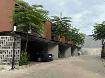 Dijual Rumah Brand New House di Cinaka Depok Mewah Modern 3 Lantai Attic Room di Cluster
