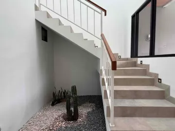 Dijual Rumah Lebak Bulus Baru Brand New House Desain Mewah  dekat Pintu Tol Jakarta Selatan