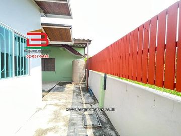 บ้านเดี่ยว เนื้อที่ 60 ตร.ว. ซอยไสวประชาราษฎร์ 17 (ใกล้ตลาดเอซีคลอง 4) ตำบลลาดสวาย อำเภอลำลูกกา ปทุมธานี