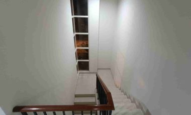 Rumah Hoek dijual Asera One West Harapan Indah Bekasi