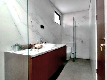 DD356 Rumah Baru mewah Strategis Cluster Pancoran Jakarta Selatan