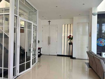 Jual Rumah Mewah 15x23m2 di Rawamangun