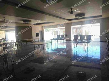 Salón con palapa y alberca en VENTA
