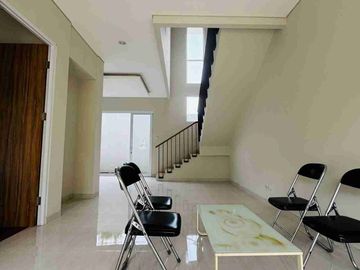 Rumah Siap Huni Dalam Townhouse Dekat Pintu Tol Kukusan Beji Depok