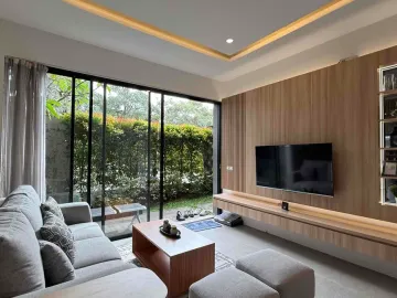 Dijual Rumah Brand New House di Cinaka Depok Mewah Modern 3 Lantai Attic Room di Cluster