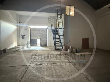 BODEGA COMERCIAL EN RENTA EN ZONA CENTRO SAN JUAN DEL RIO