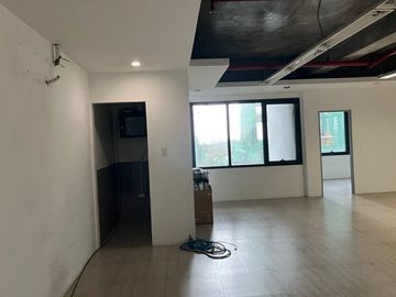 Icon Plaza | Office Space For Rent - #6007